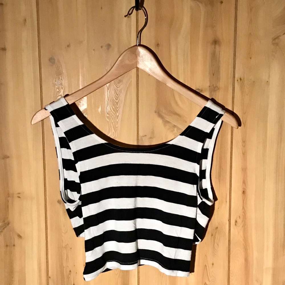 Boutique cross-back crop top